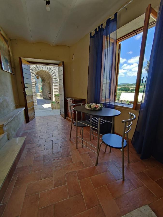 La Casa In Piazza Apartment Toffia Exterior foto