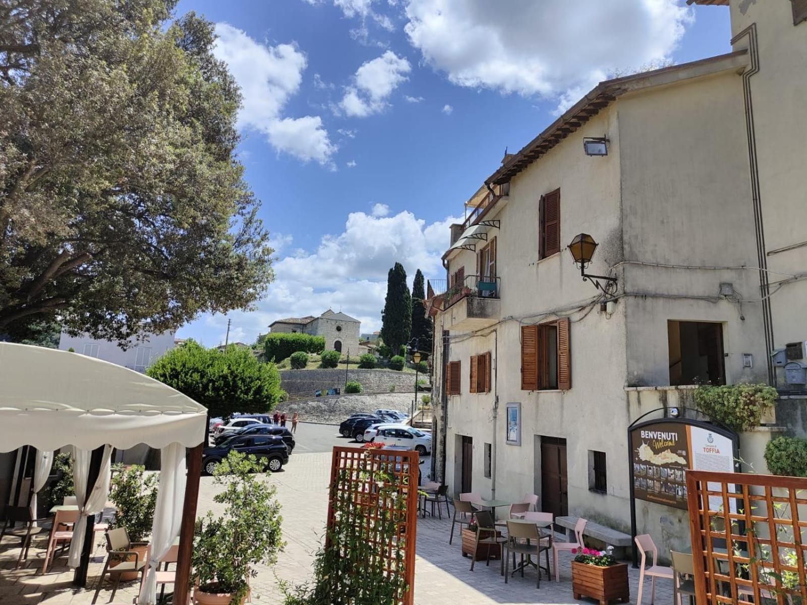 La Casa In Piazza Apartment Toffia Exterior foto
